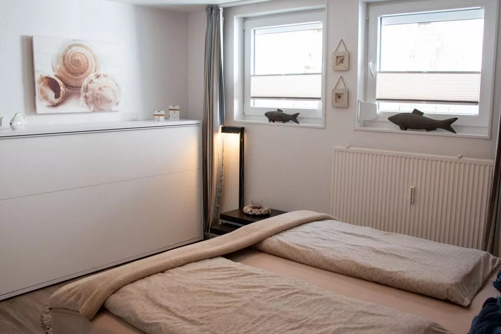 166902-Bedroom