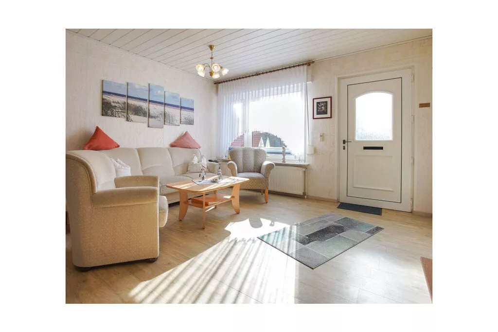 16941-Living room