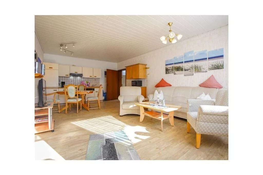 16941-Living room