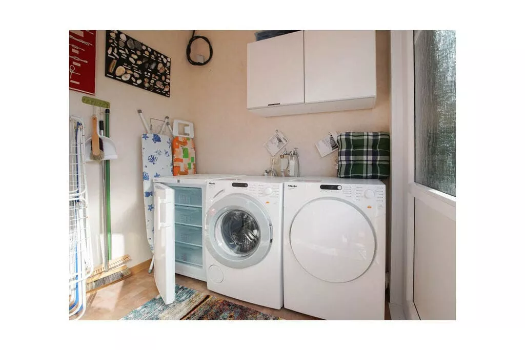 16941-Bathroom