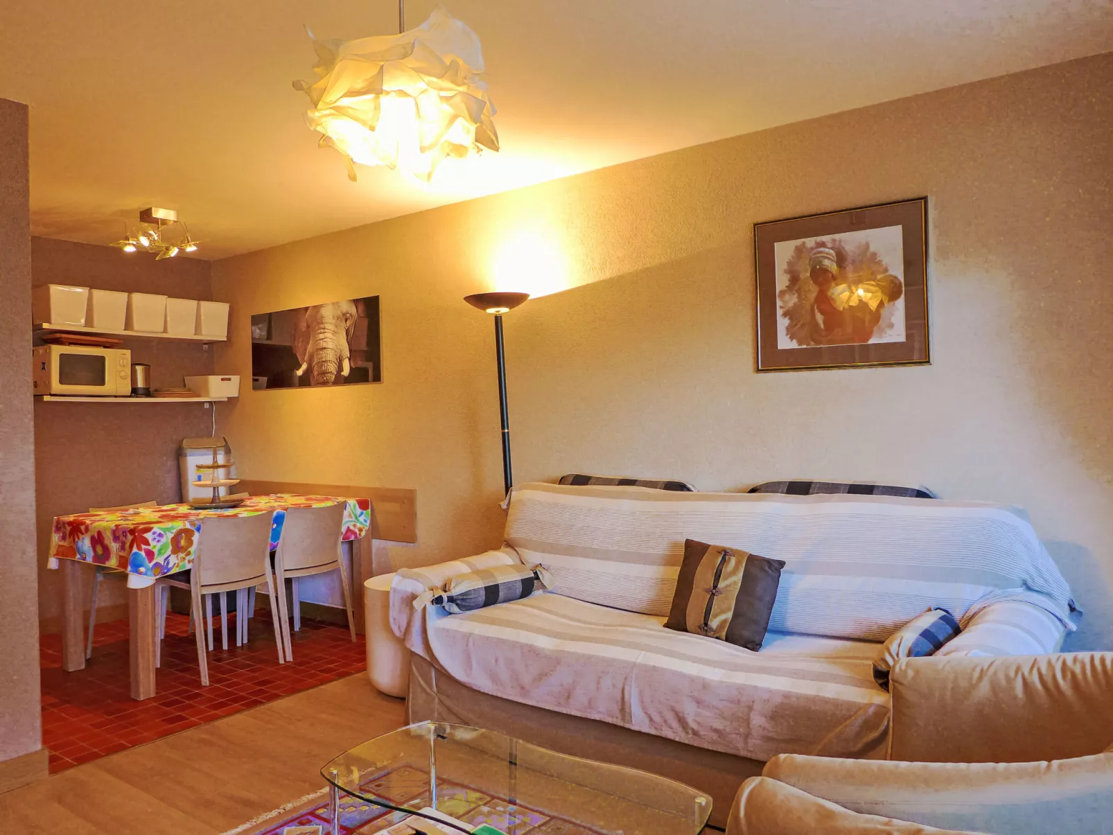 Immeuble Rond-Point Apt. 11-Inside
