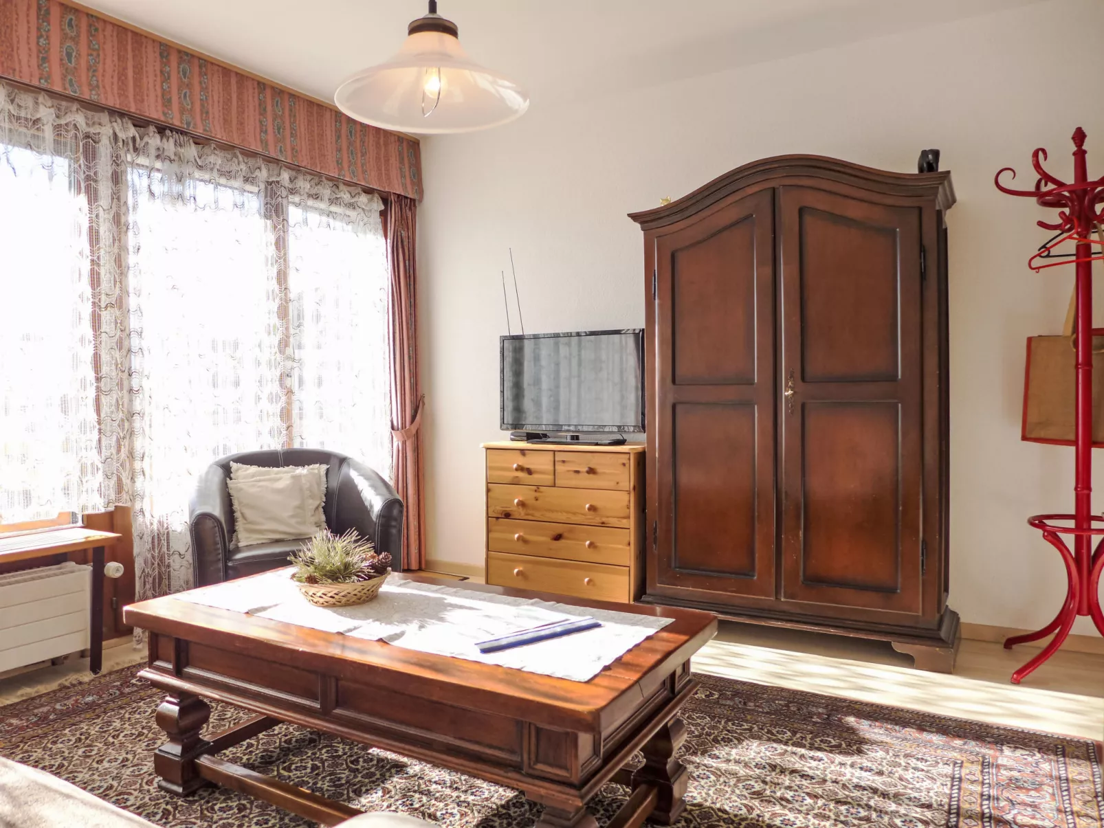 Rond-Point 27-Inside