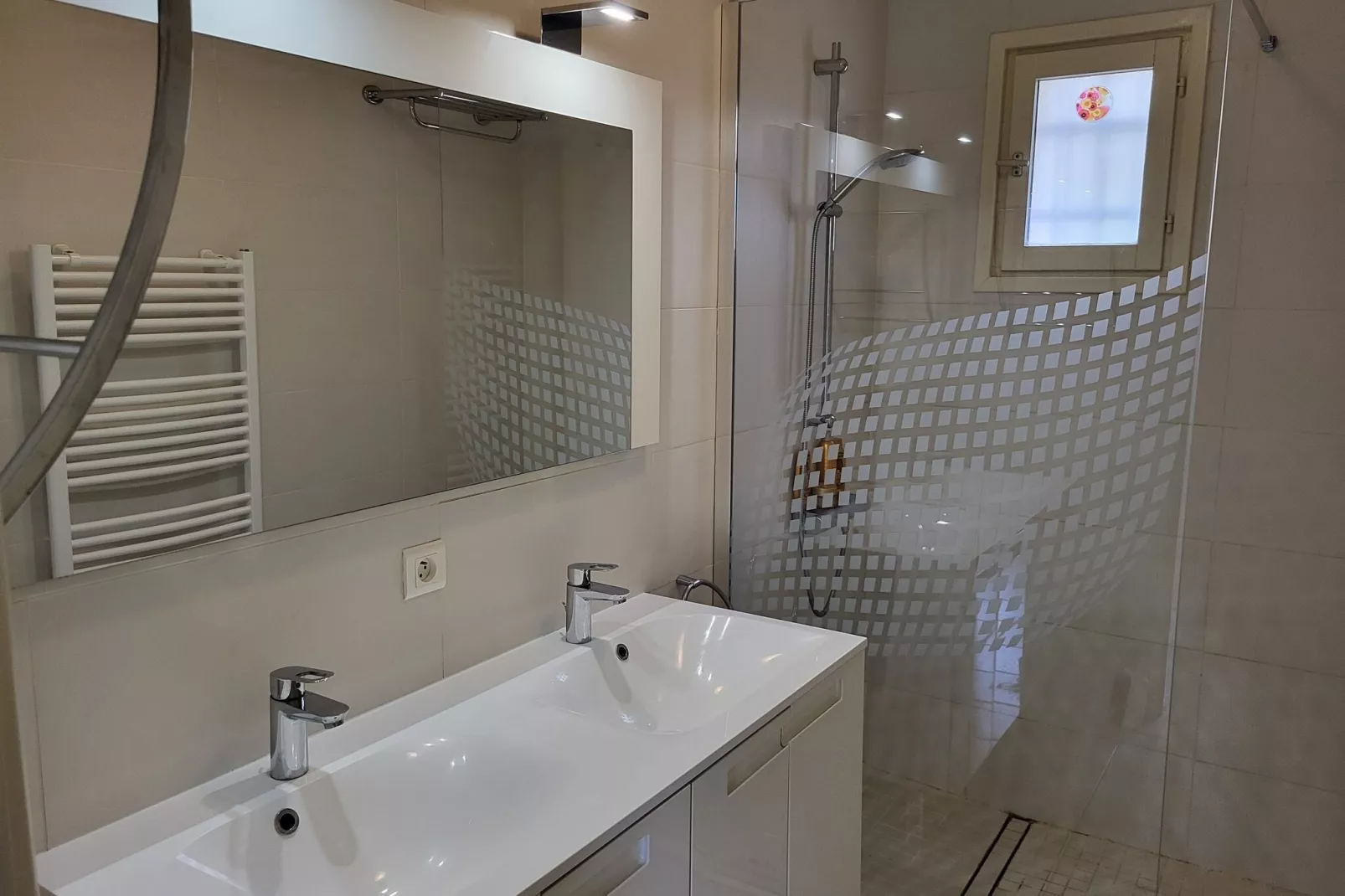 Le Bon-Bathroom