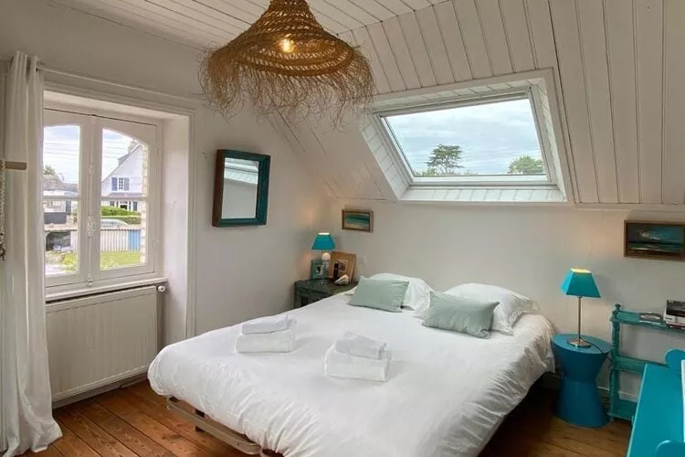 Holiday home in Plougasnou Baie de Morlaix-Bedroom