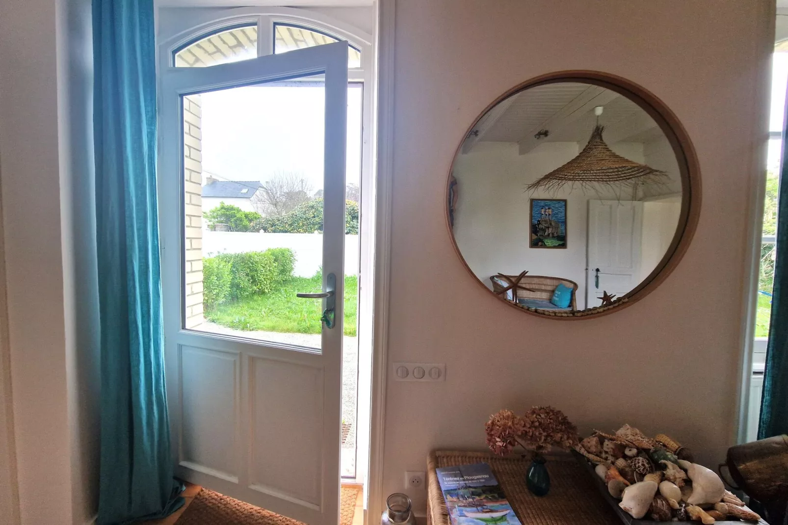 Holiday home in Plougasnou Baie de Morlaix-Indoor