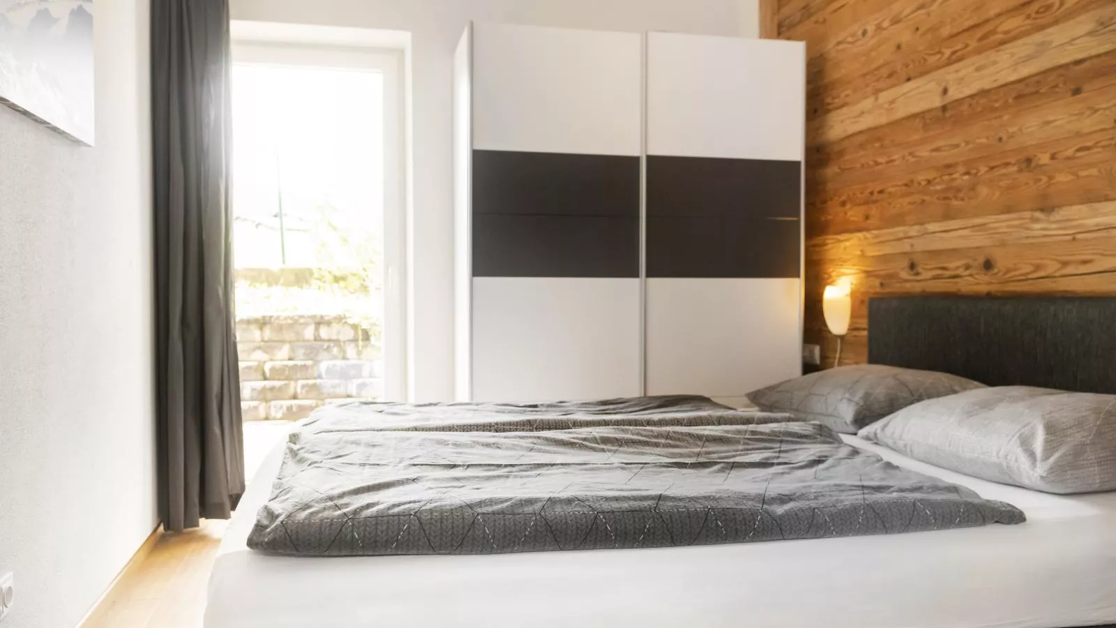 Noa-Bedroom