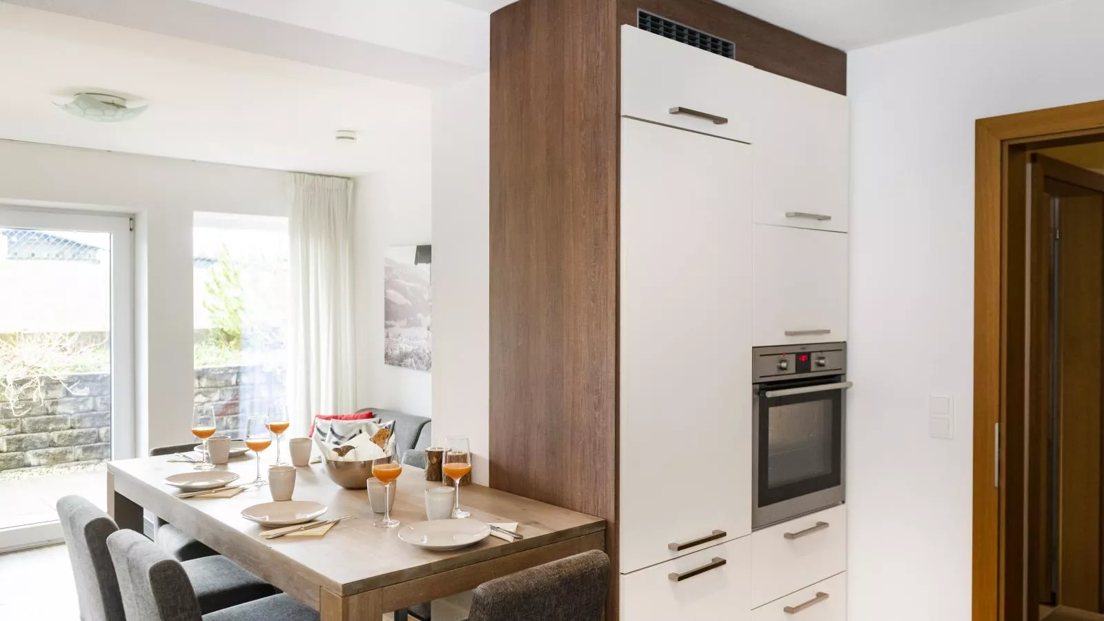 Noa-Dining room