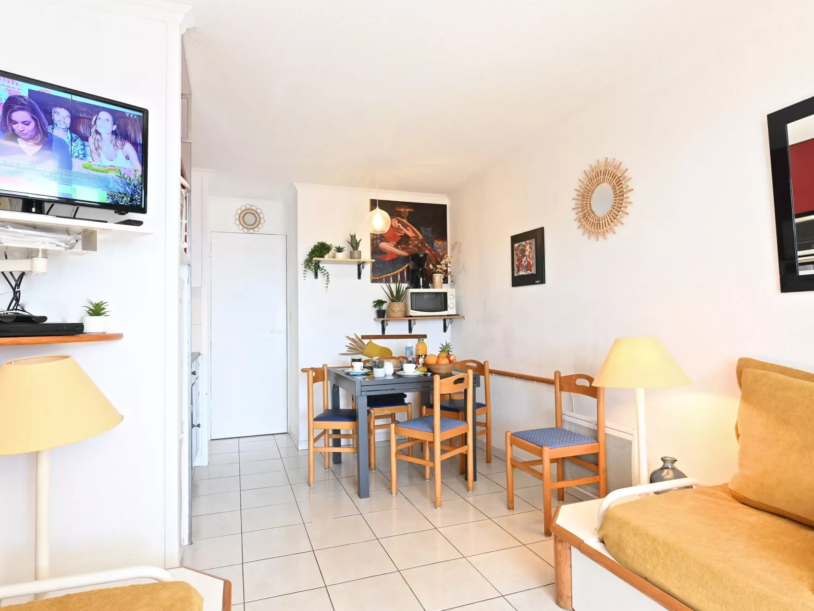 Le Village (C0363)-Dedans