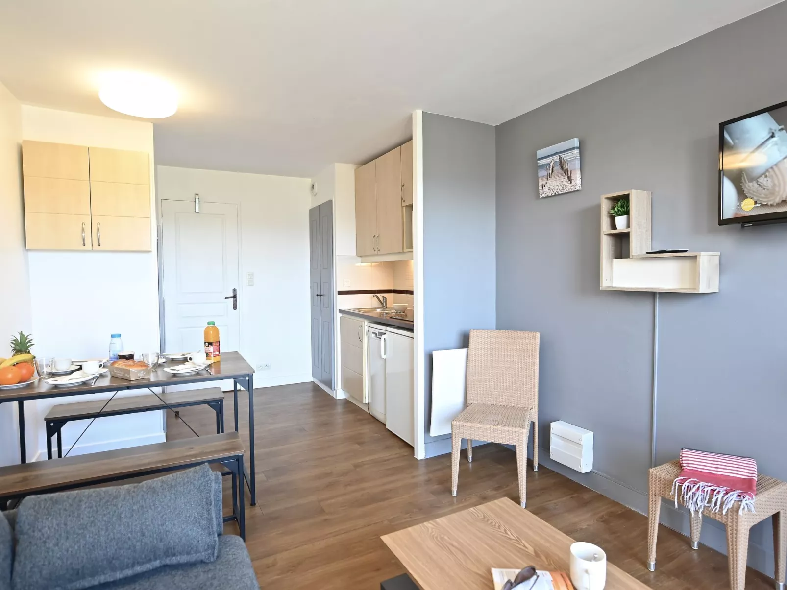 Le Village (C7 351)-Inside