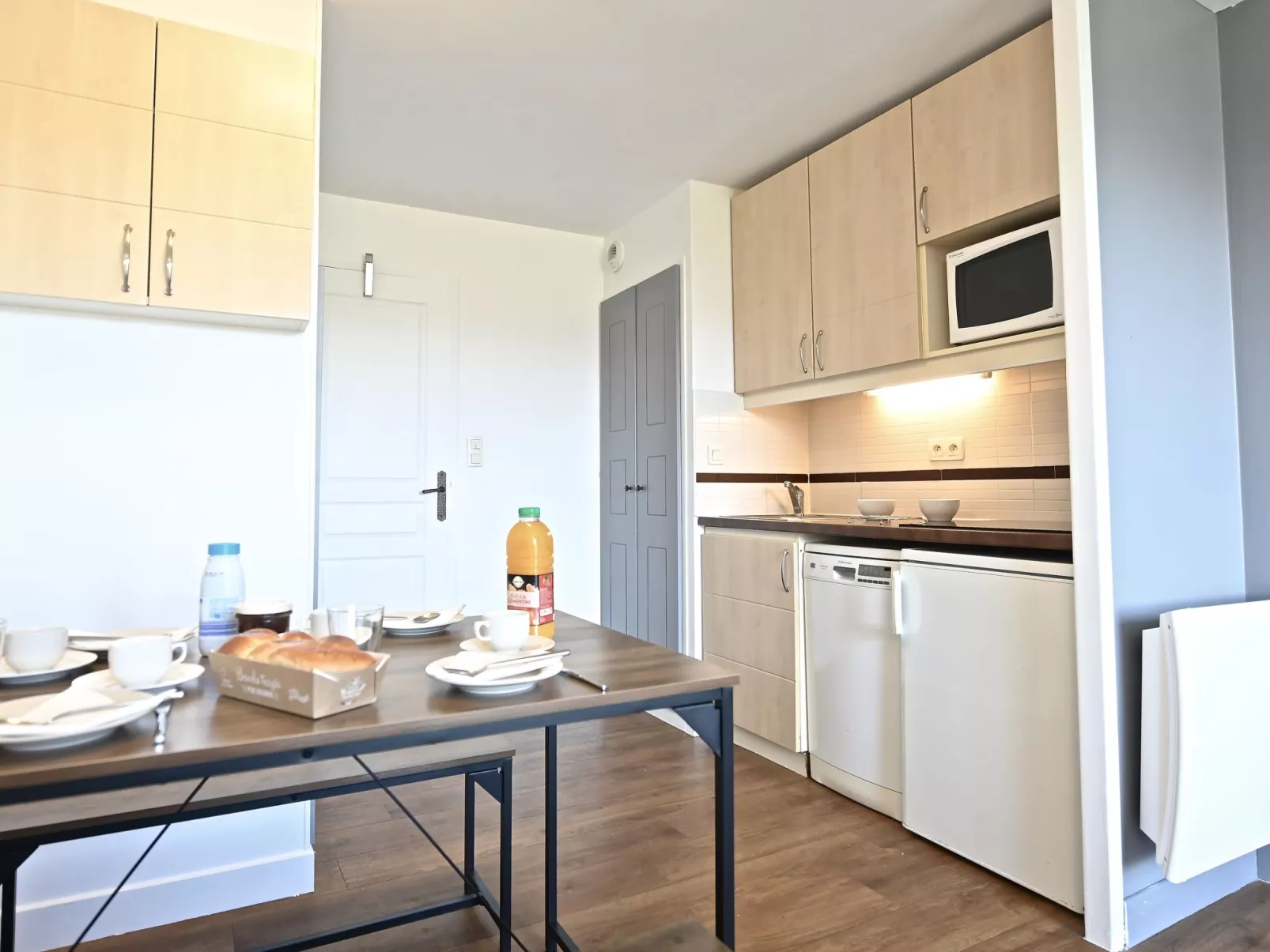 Le Village (C7 351)-Inside