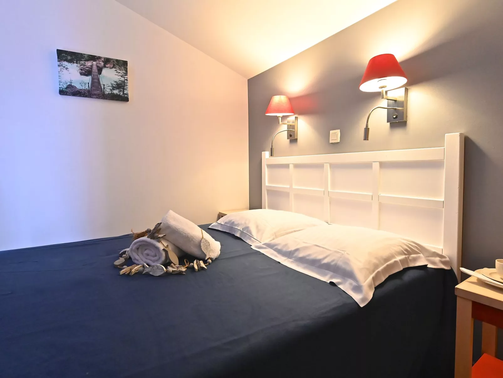 Le Village (C7 351)-Inside