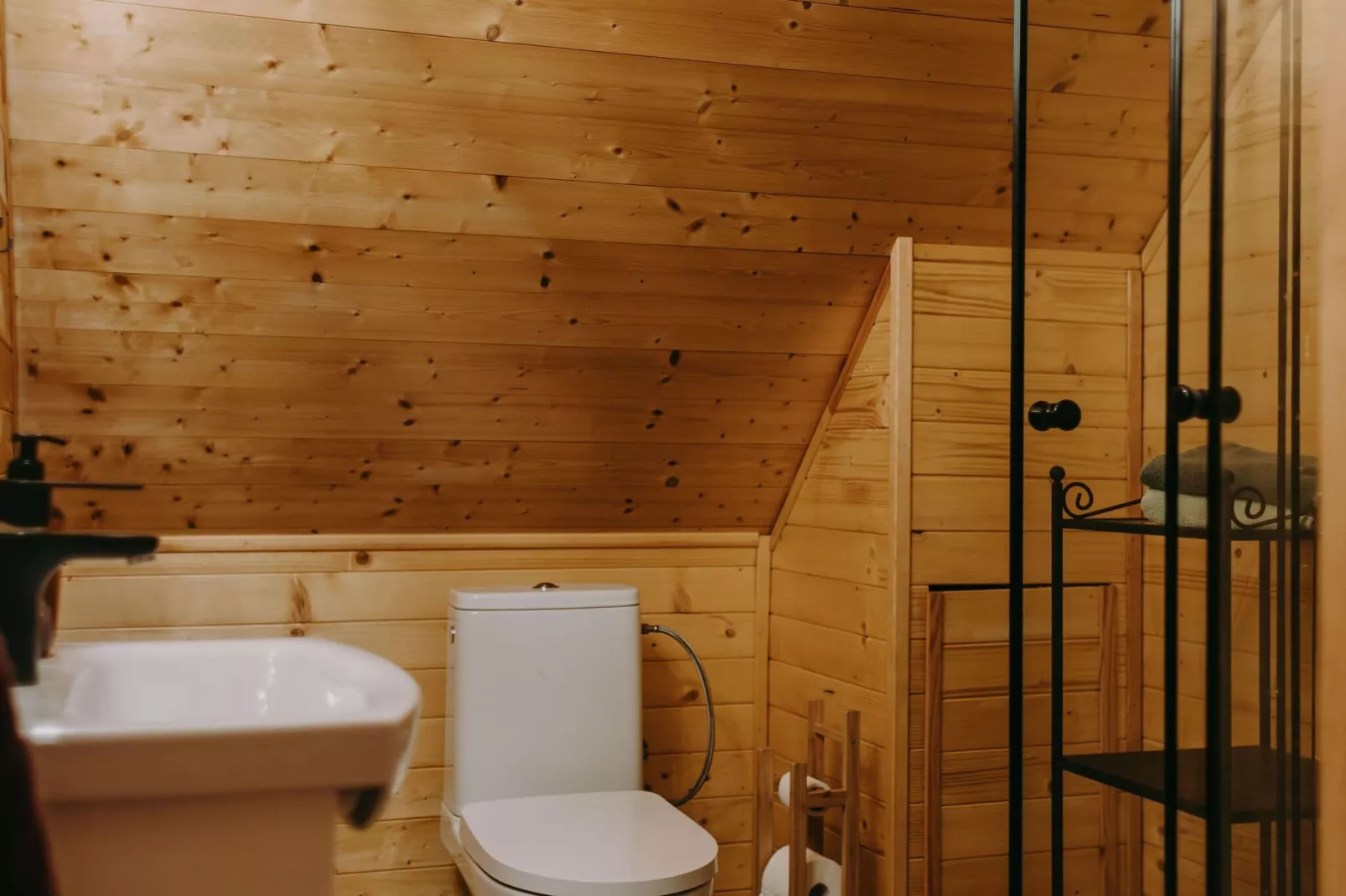Biker's house-Bathroom