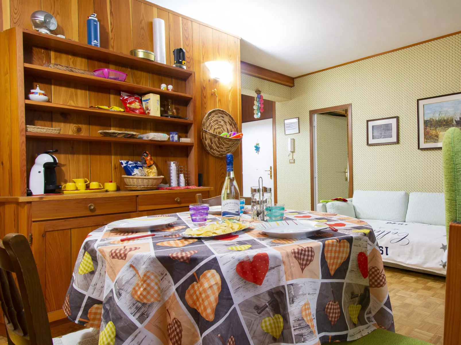 Le Motte-Inside