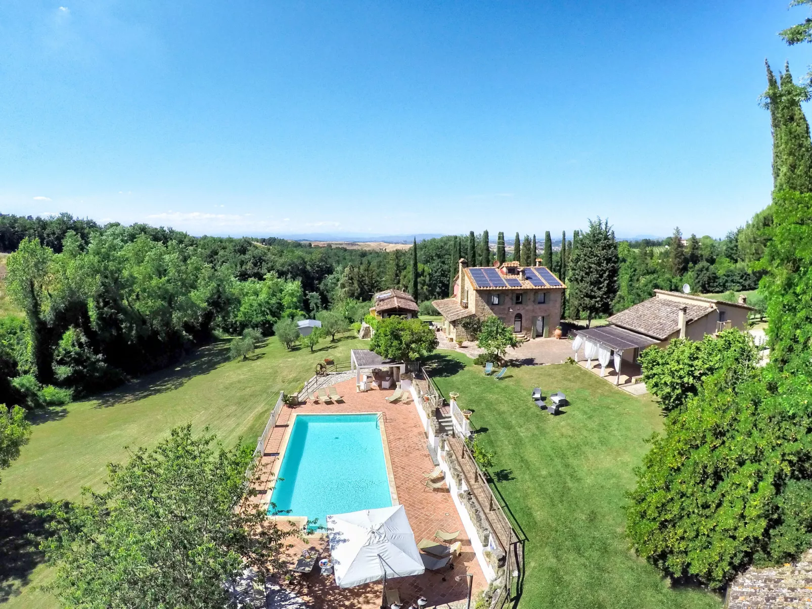 Fonte di Pillo-Outside