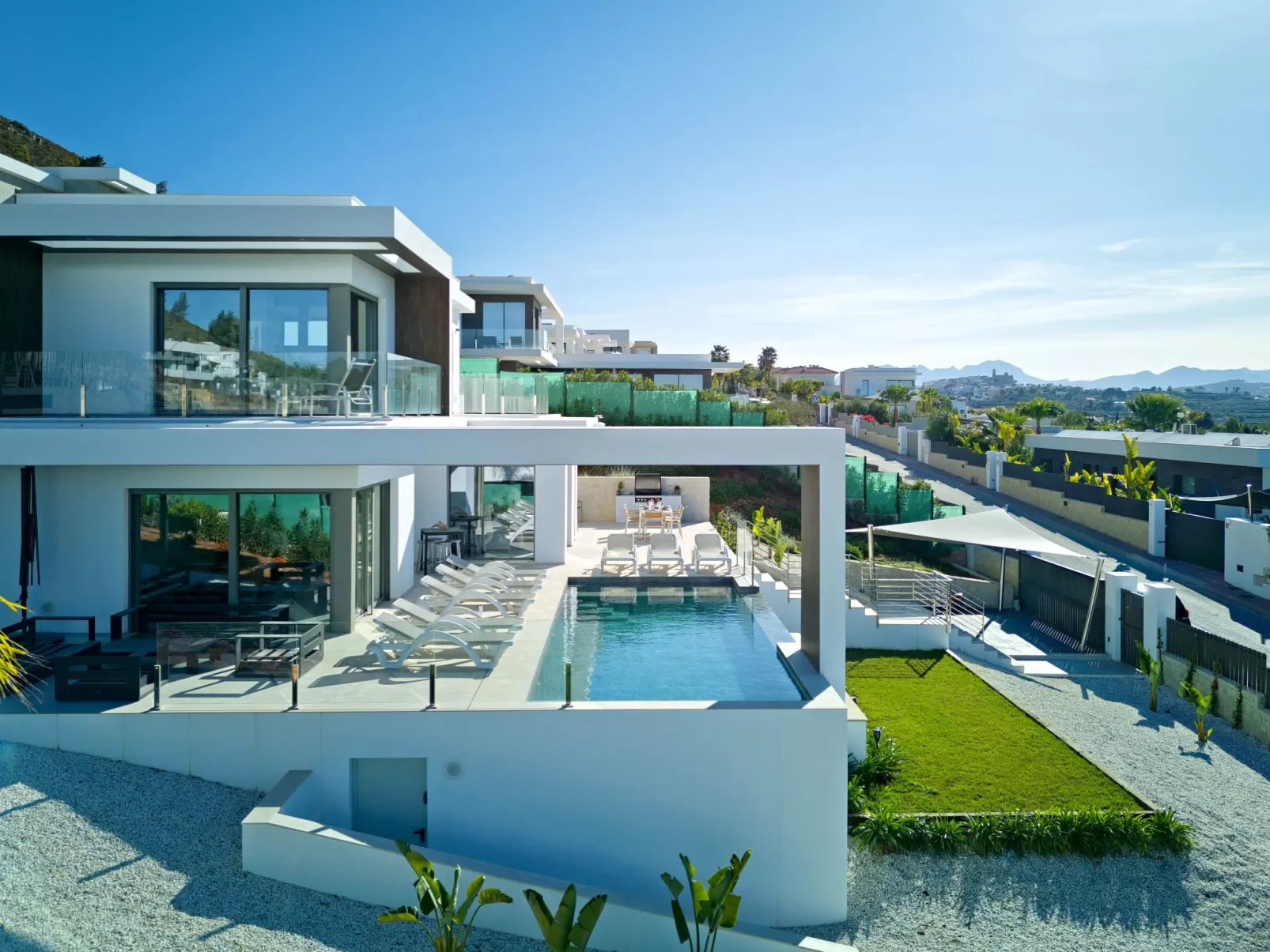 Villa Luna-Outside