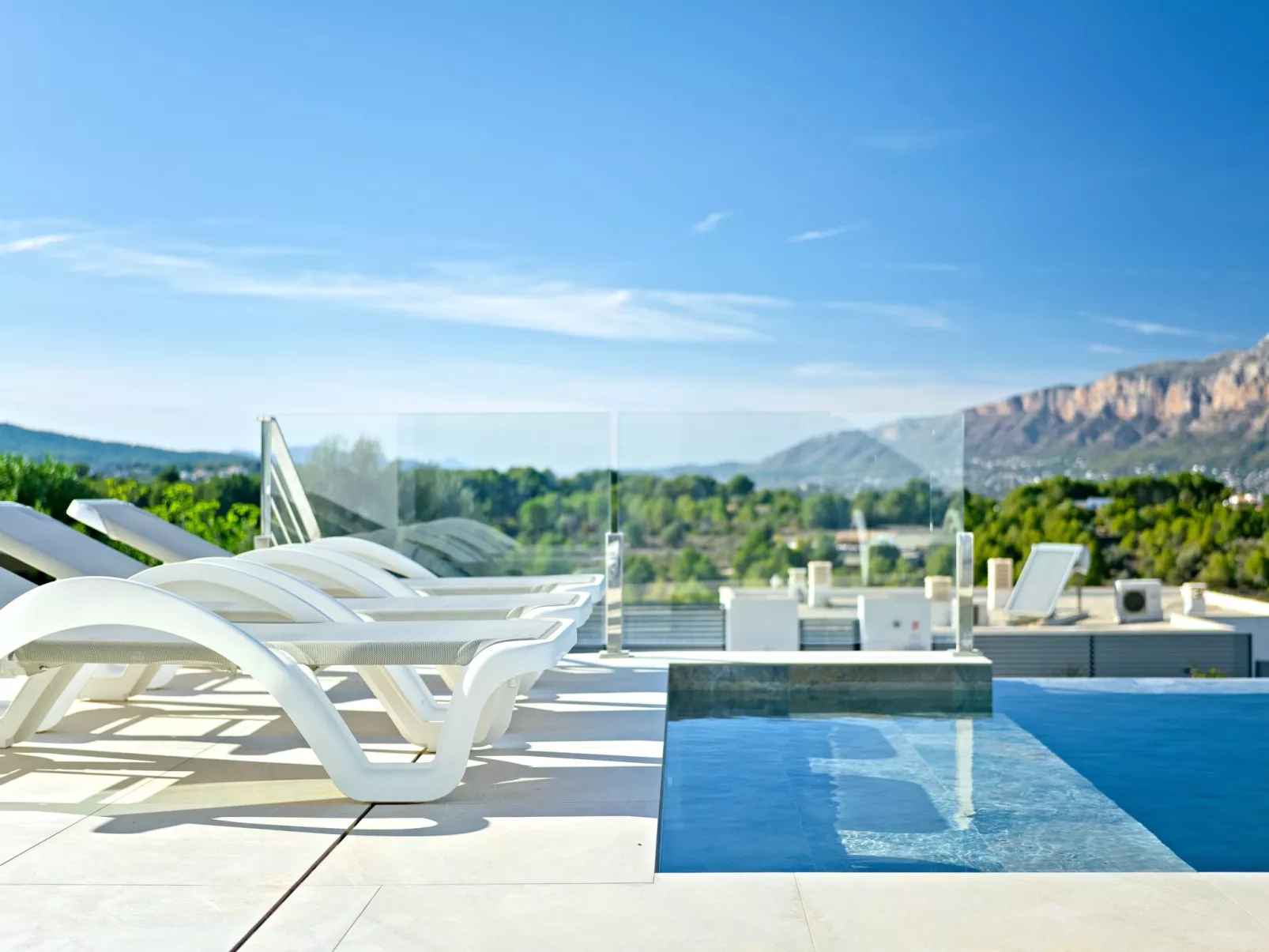 Villa Luna-Outside