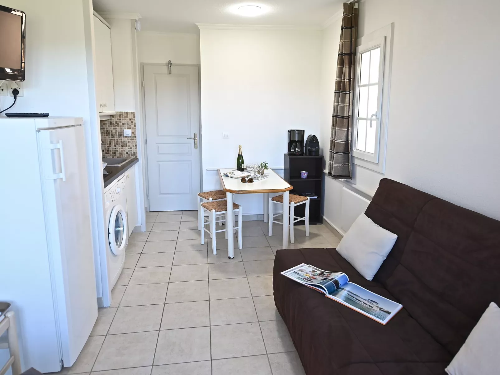 Le village C3 215-Drinnen