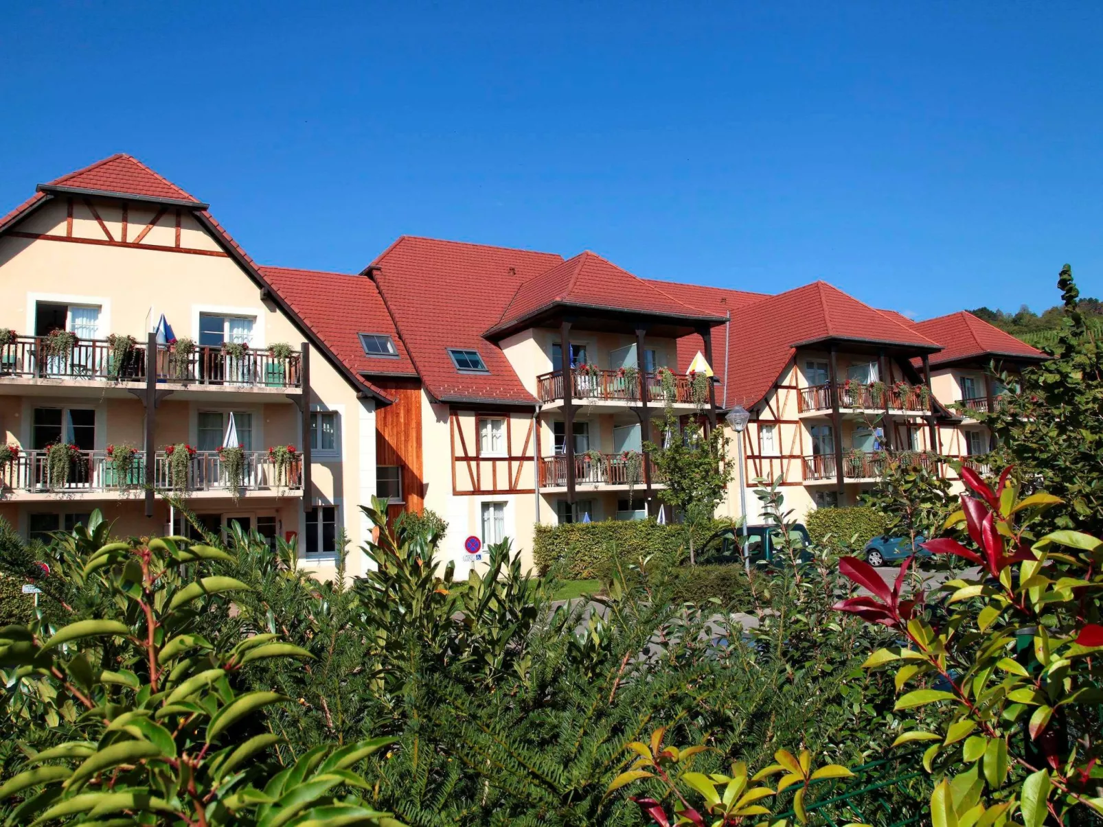 Le Domaine Des Rois-Outside