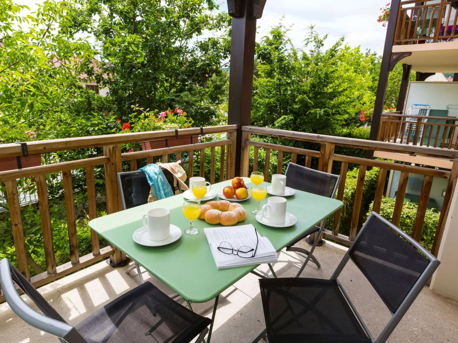Le Domaine Des Rois-Outside
