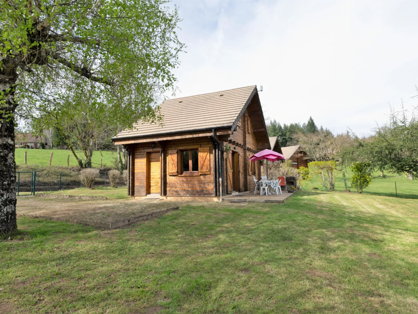 Cottage du Lac-Outside