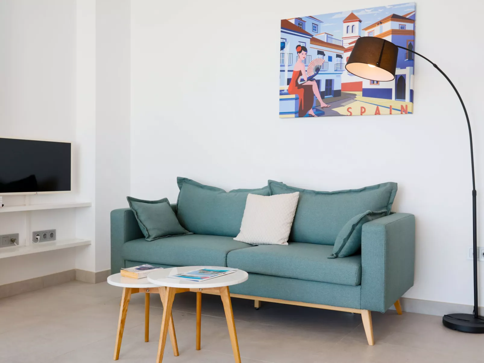 Bayview Hills-Inside