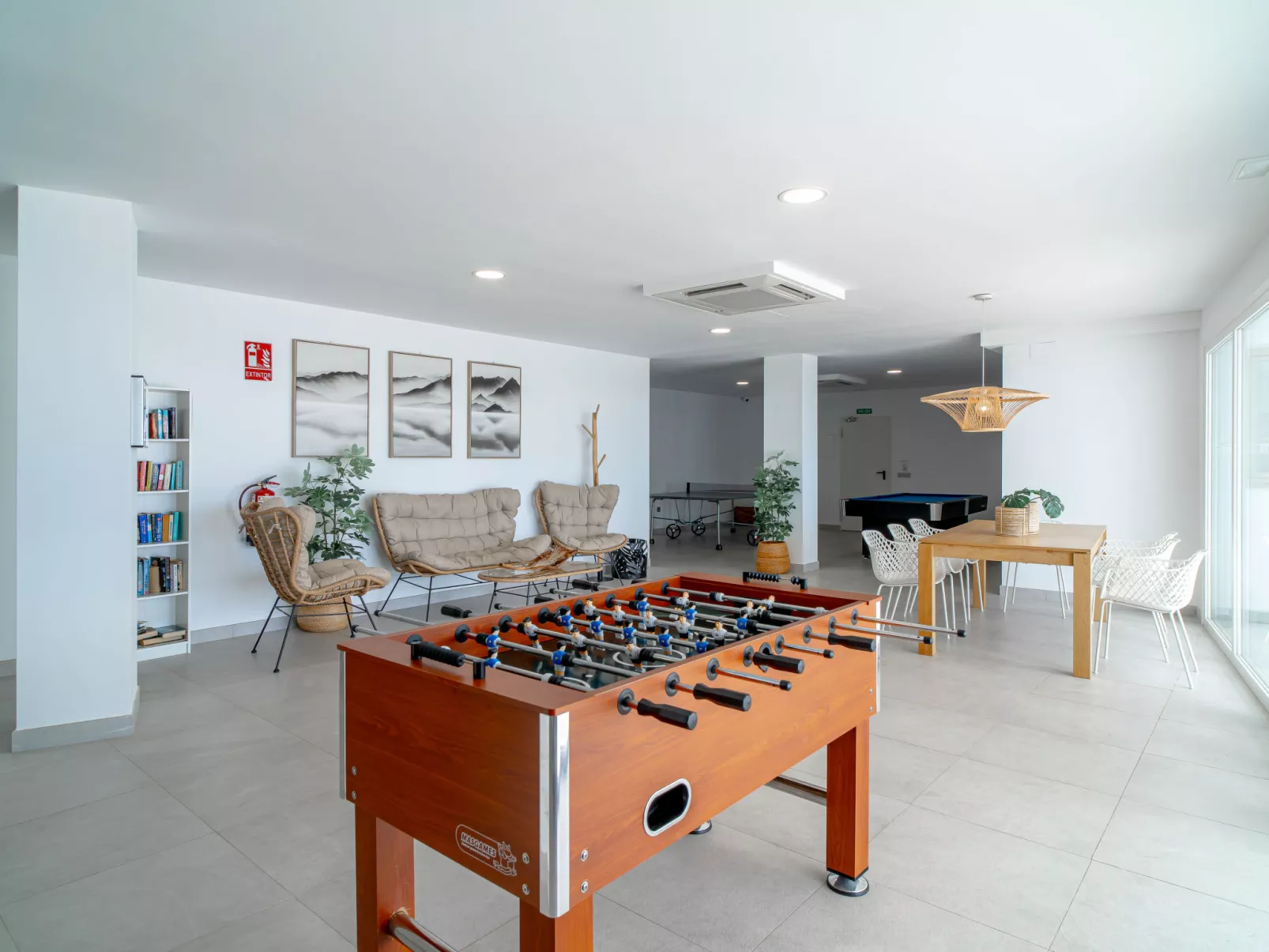 Bayview Hills-Inside
