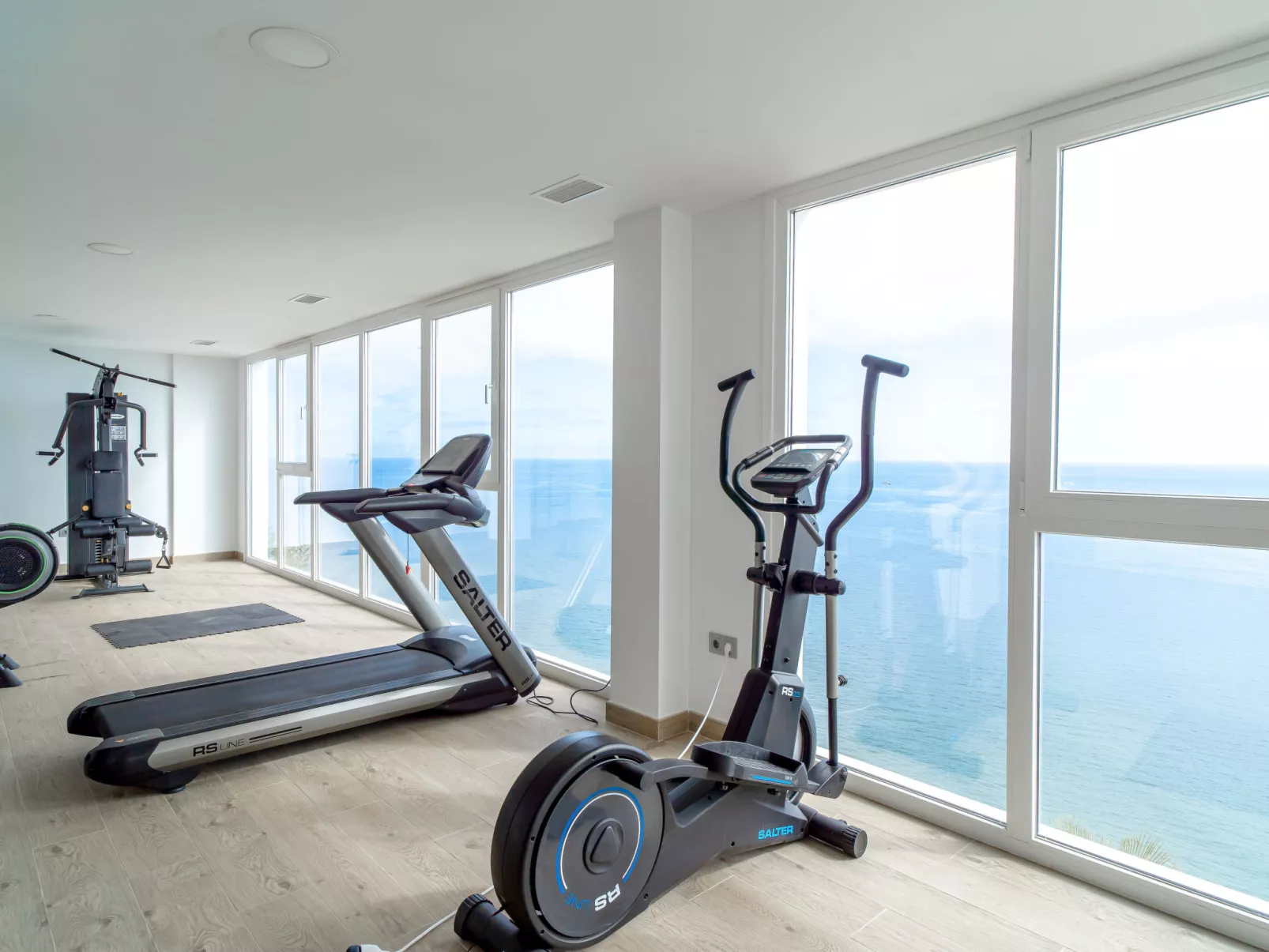 Bayview Hills-Inside