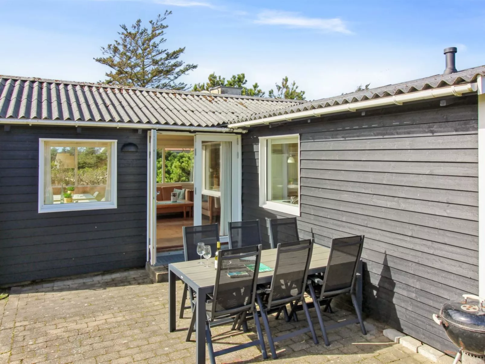 "Lisabeth" - 250m from the sea-Outside