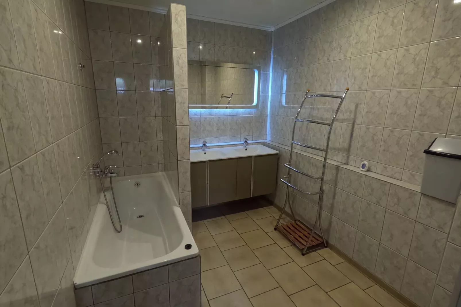 Chez Anatole-Badezimmer