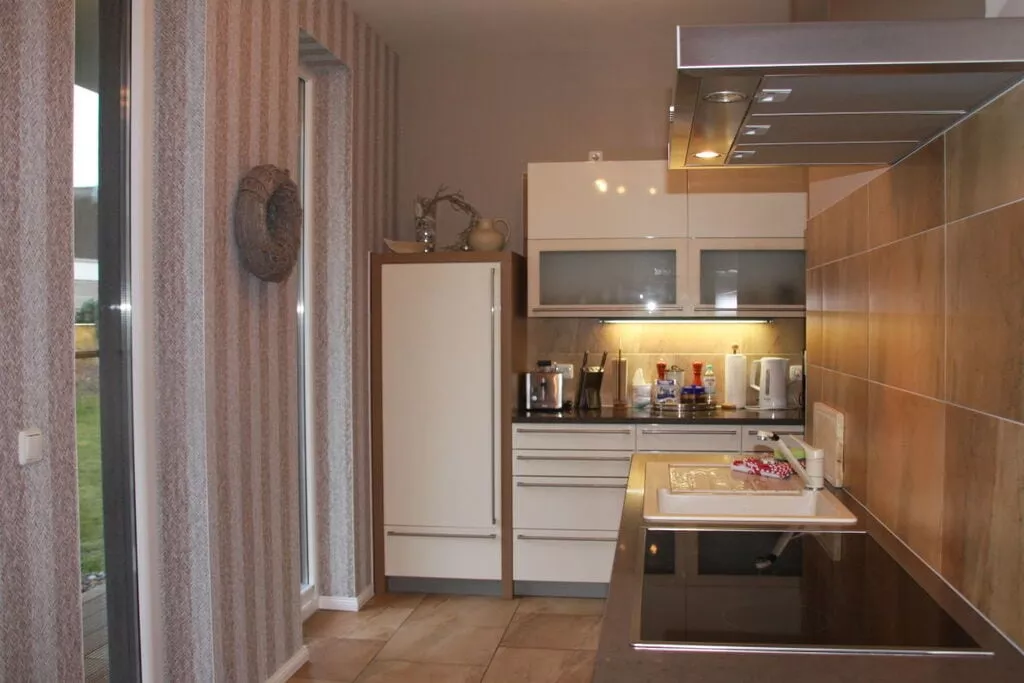 264524-Kitchen