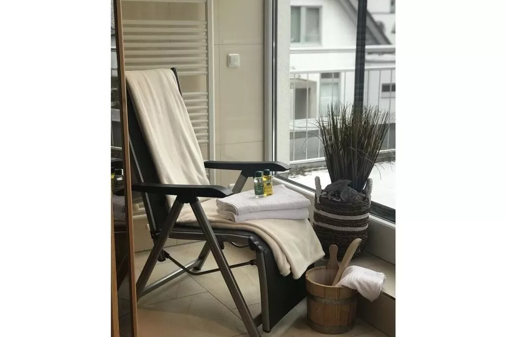 264524-Terrace balcony