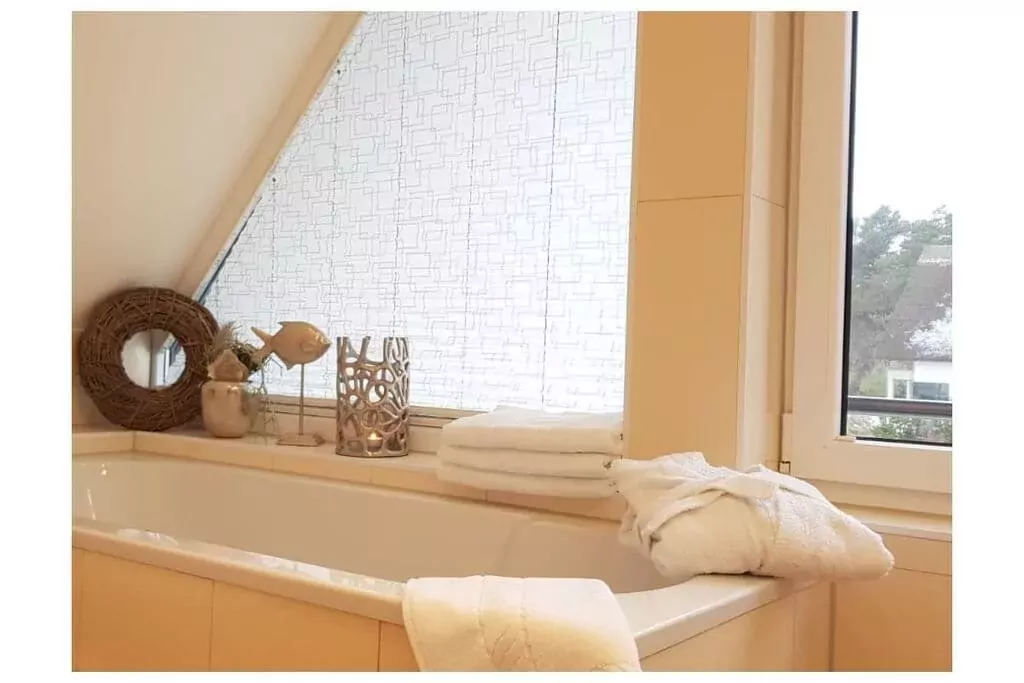 264524-Bathroom
