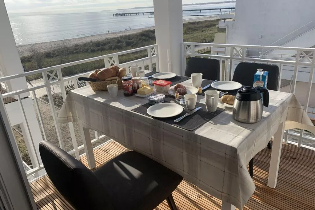 407823-Terrace balcony