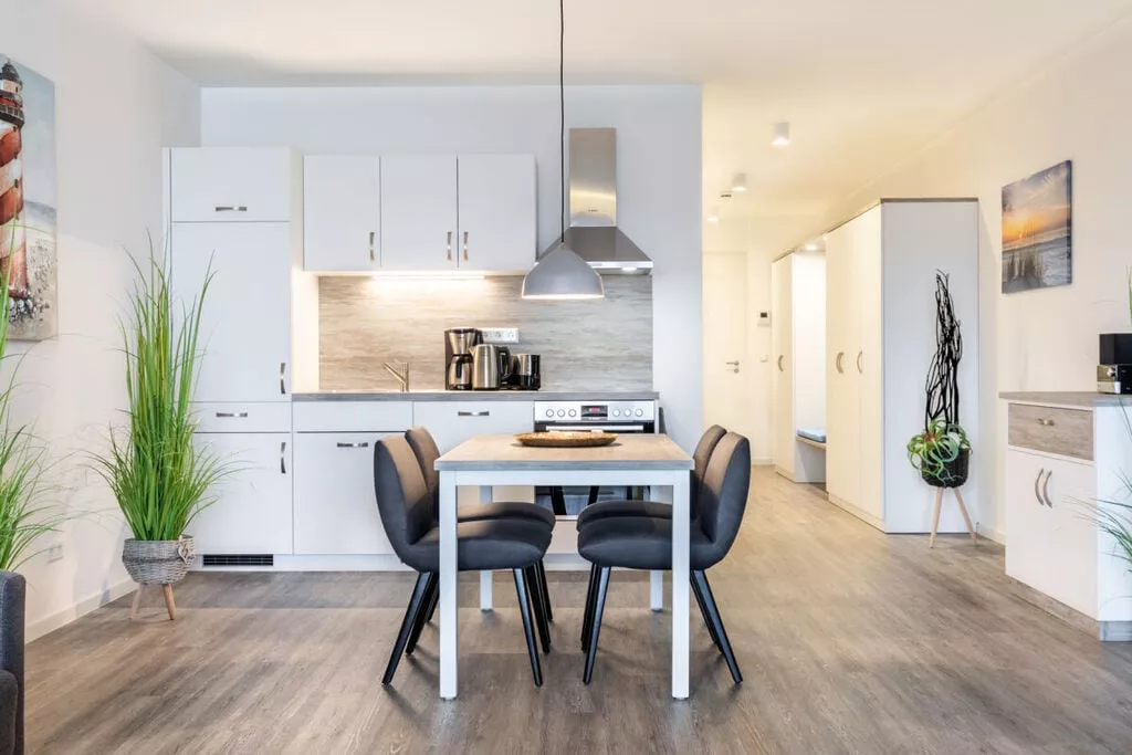 407823-Dining room