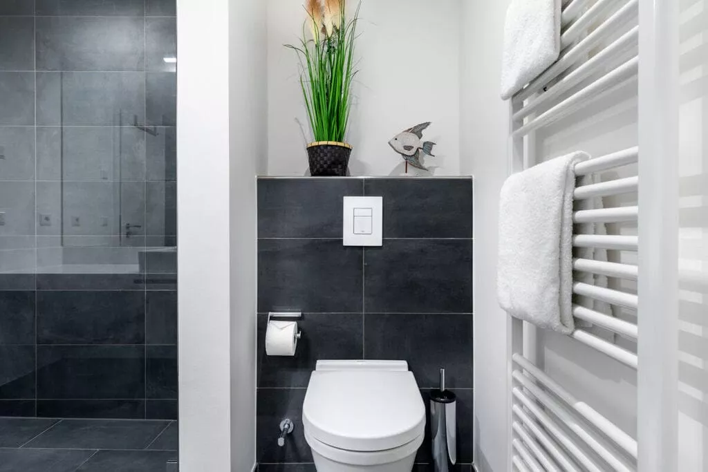 407823-Bathroom