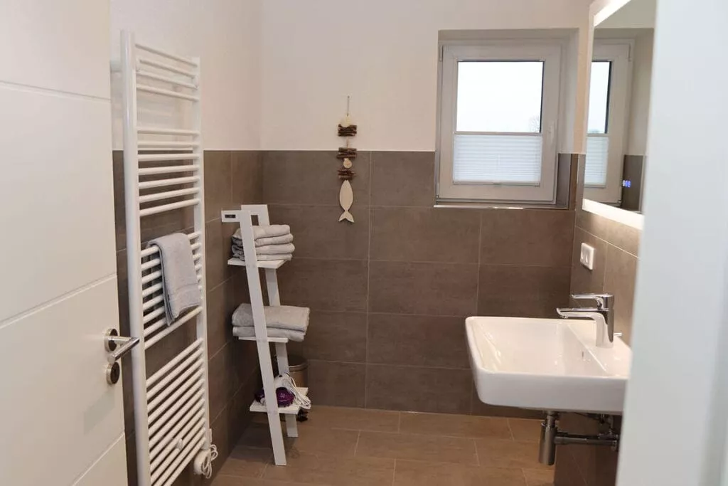 381092-Bathroom