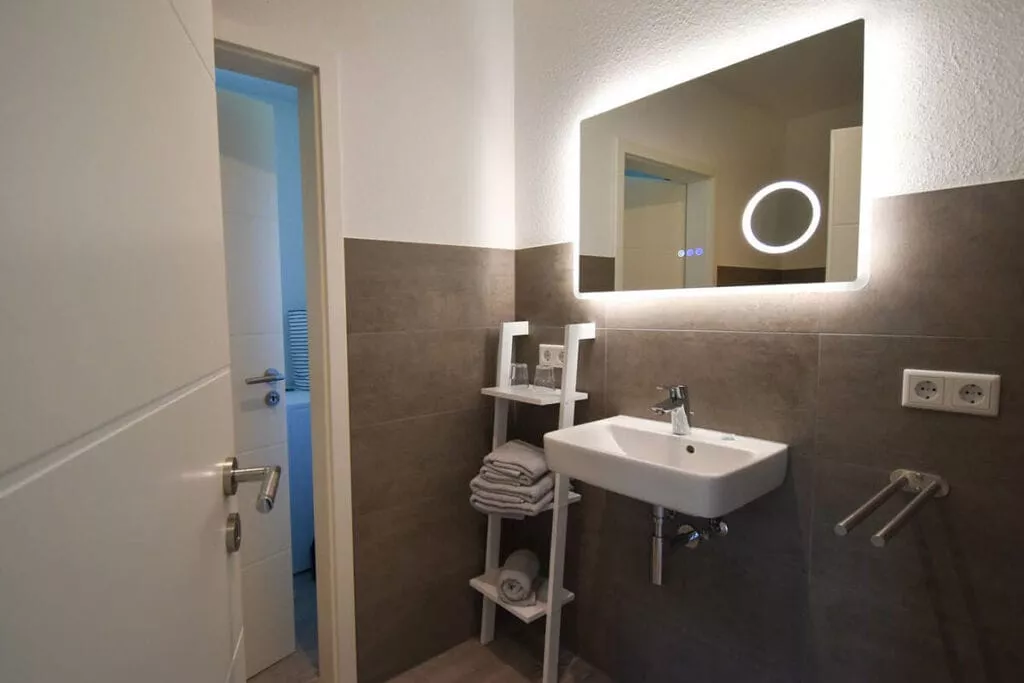 381092-Bathroom