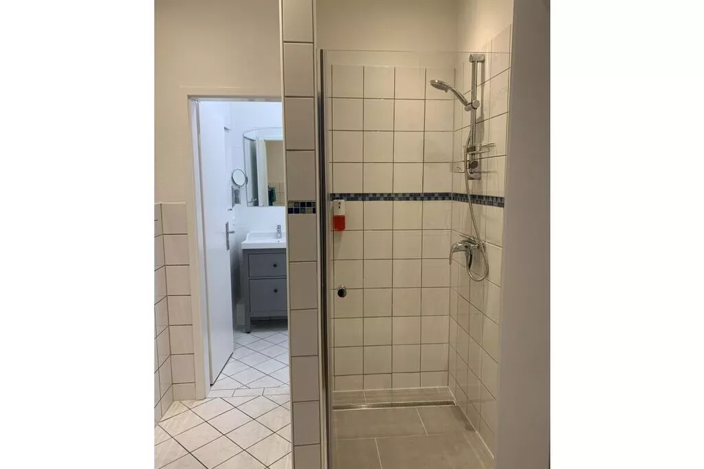 402927-Bathroom