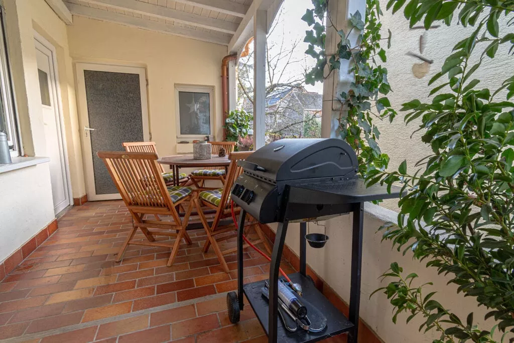 440018-Terrace balcony