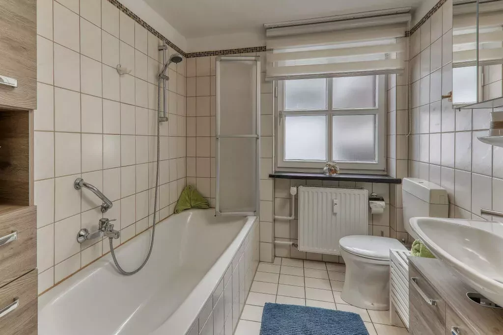 48291-Badezimmer