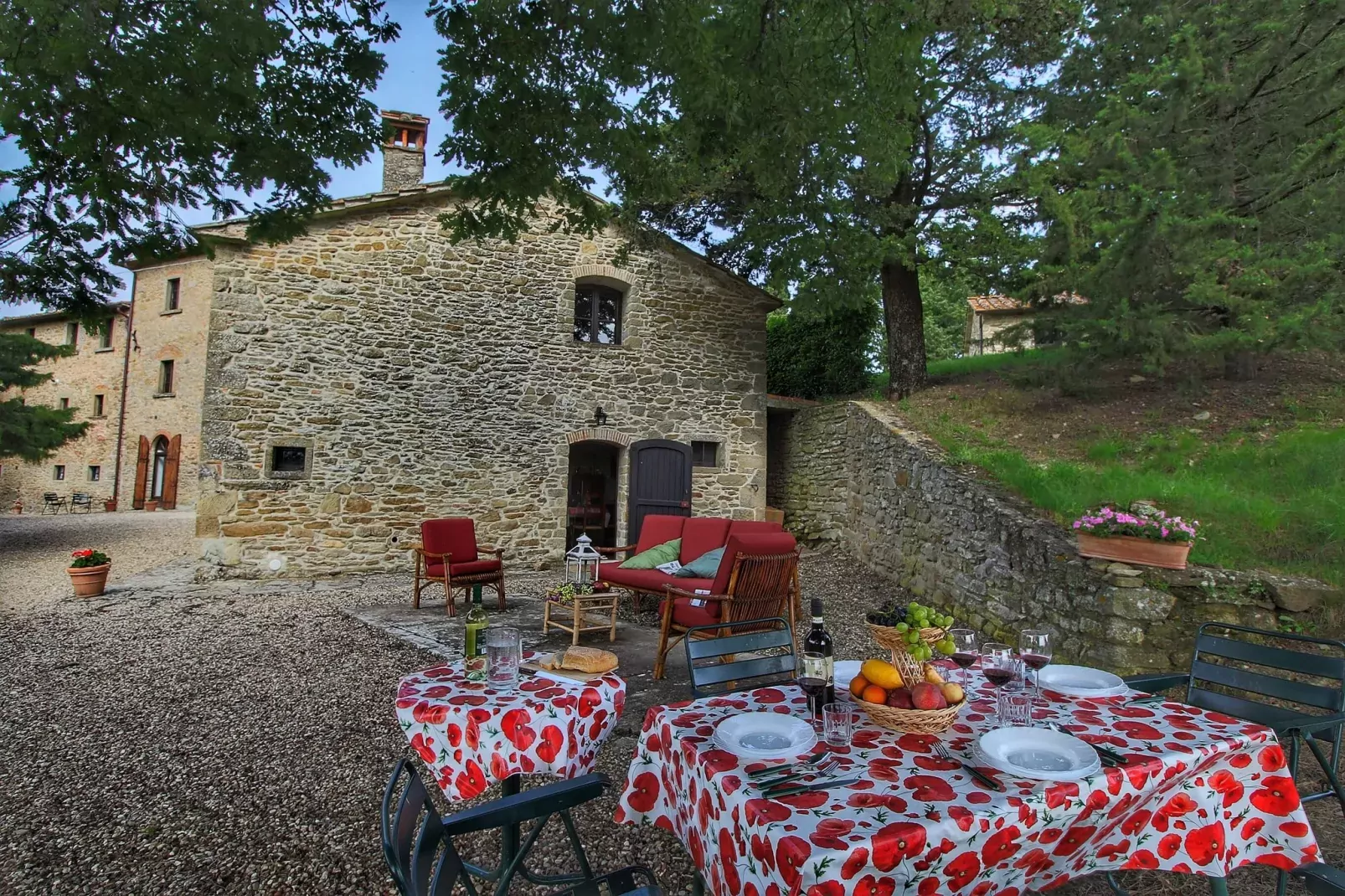 La Scheggia-Exterior summer