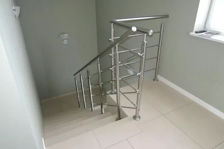 Dom wakacyjny w Wisełce dla 12 osób-Escaliers