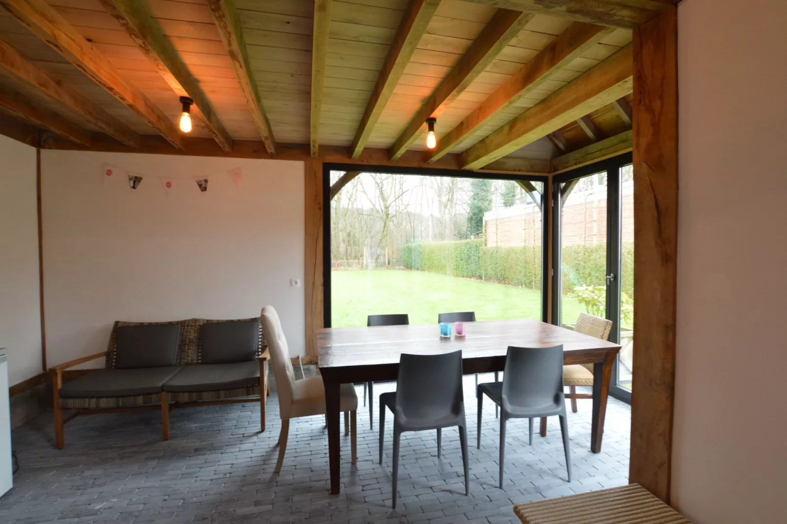 Maison à Aalter avec grand jardin dans un environnement boisé-Salle de loisirs