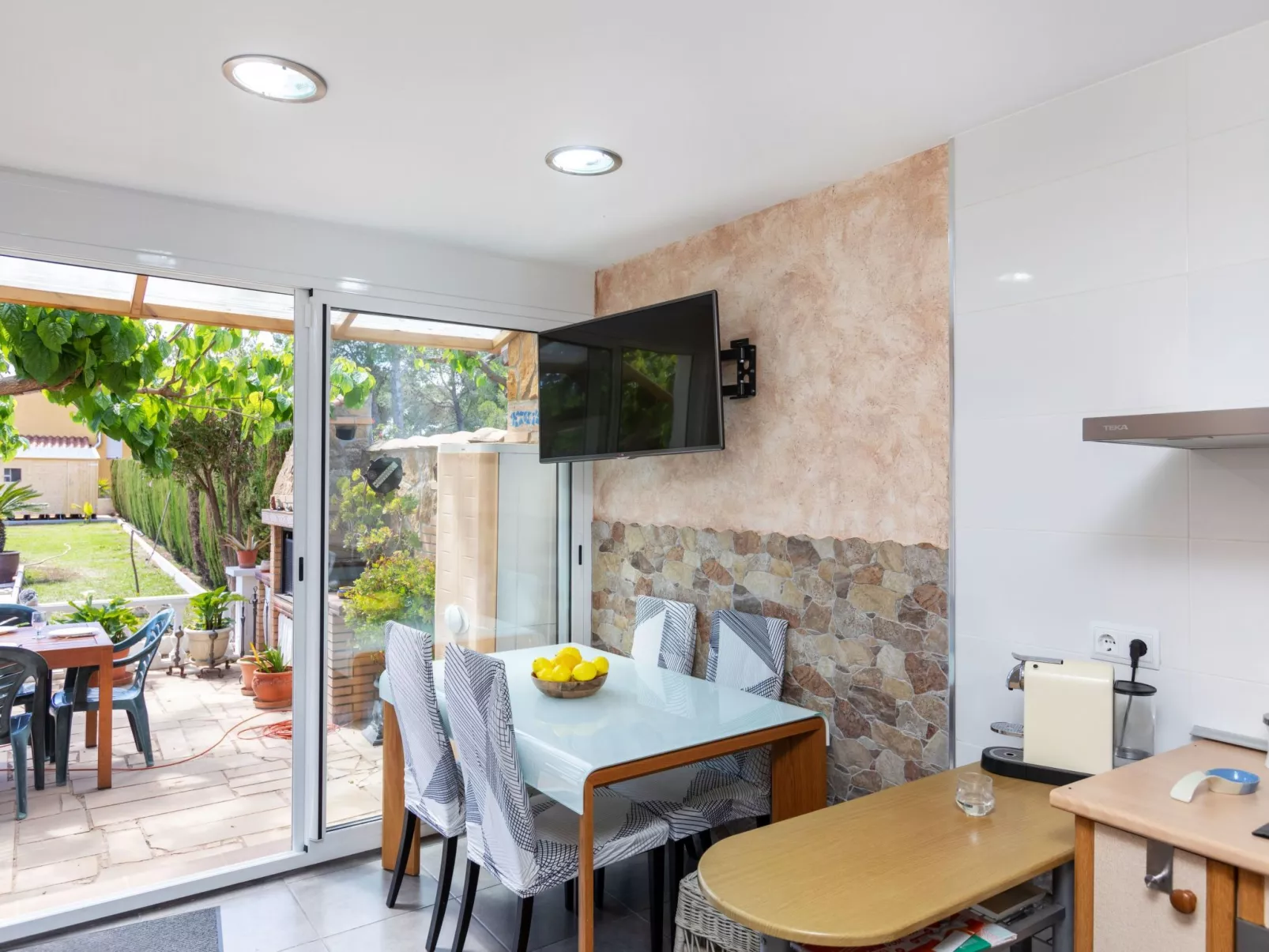 Villa Angeles-Inside