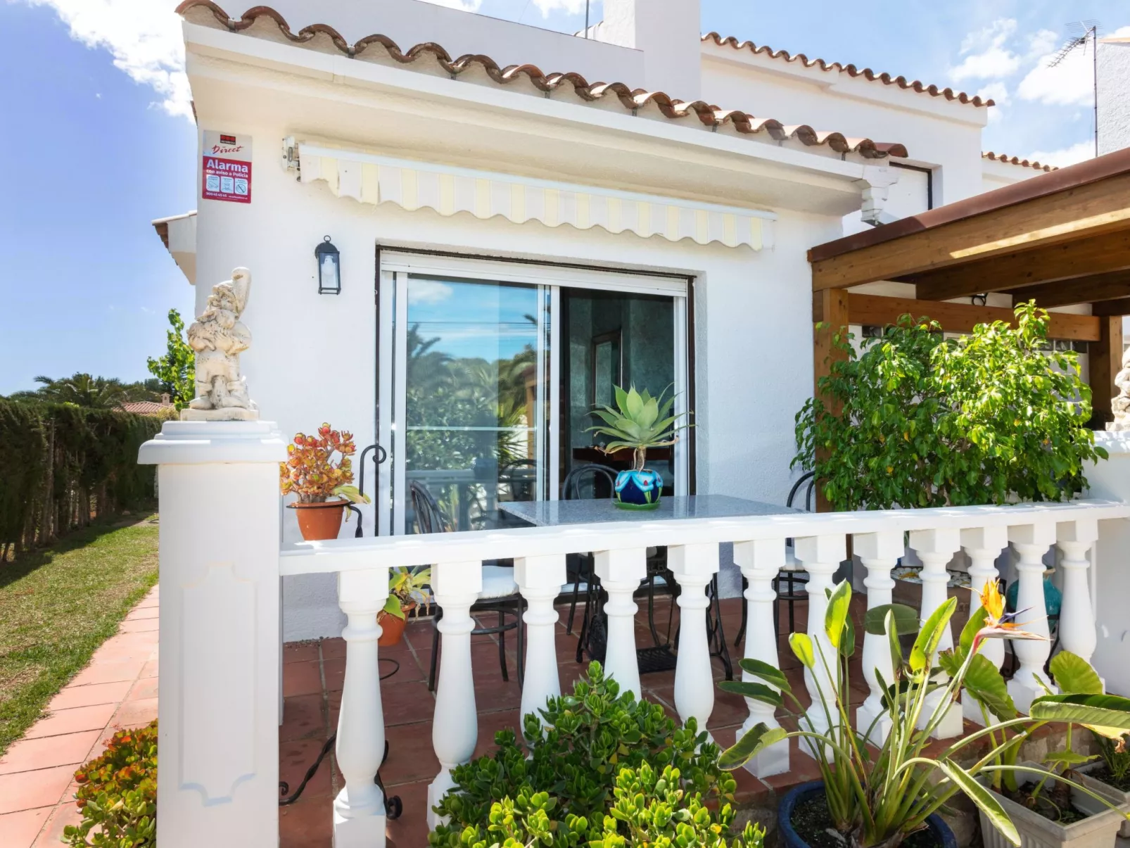 Villa Angeles-Outside