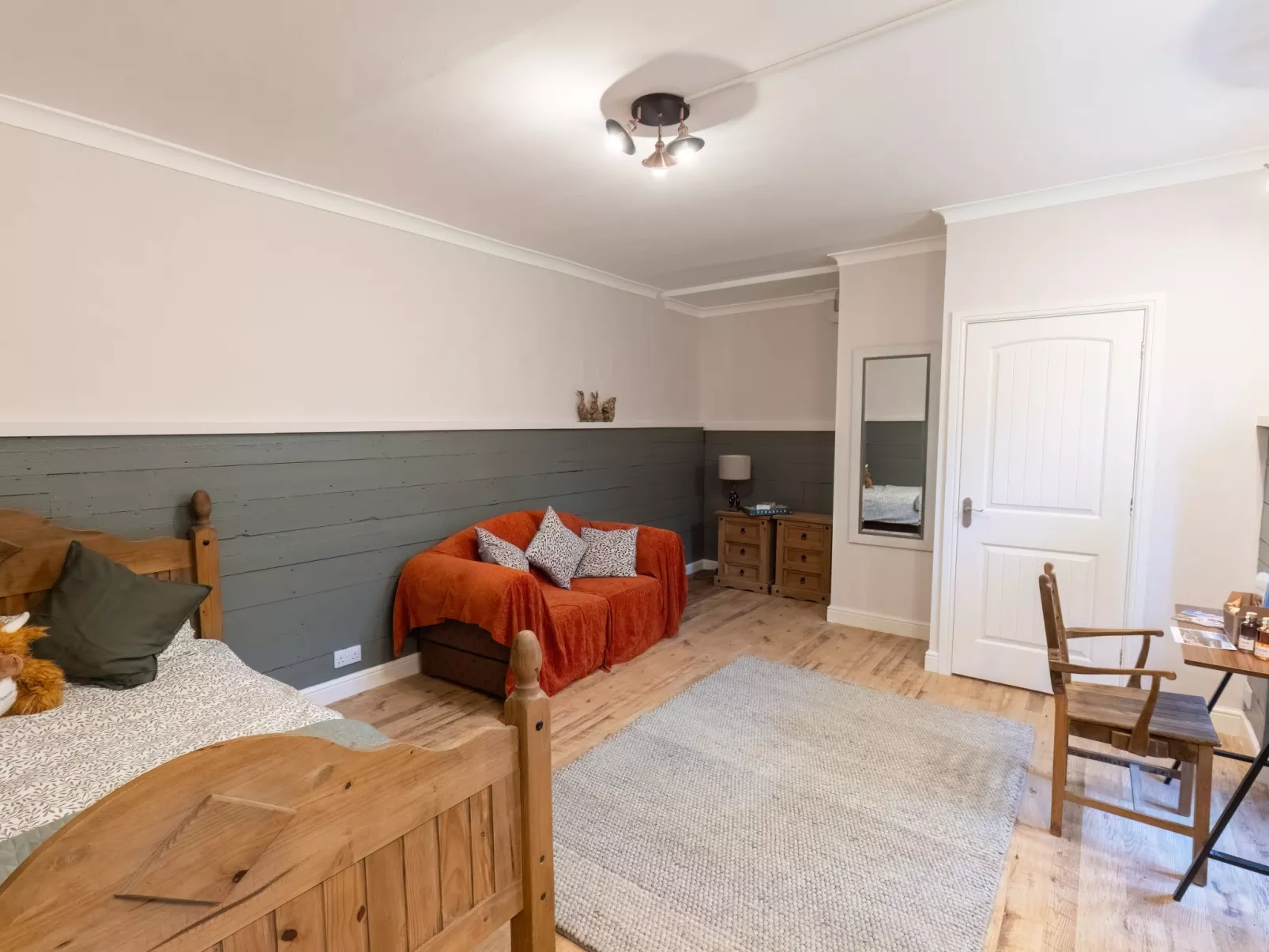 Highland View-Inside