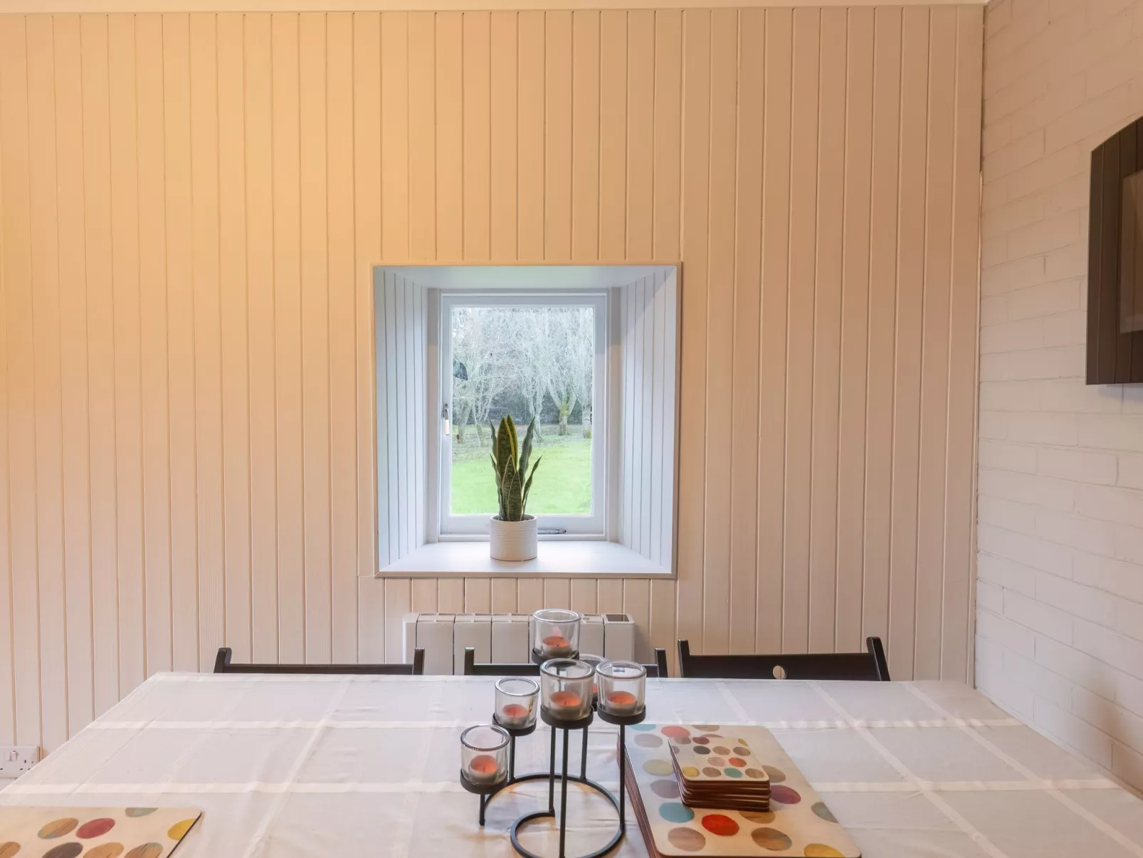 Highland View-Inside