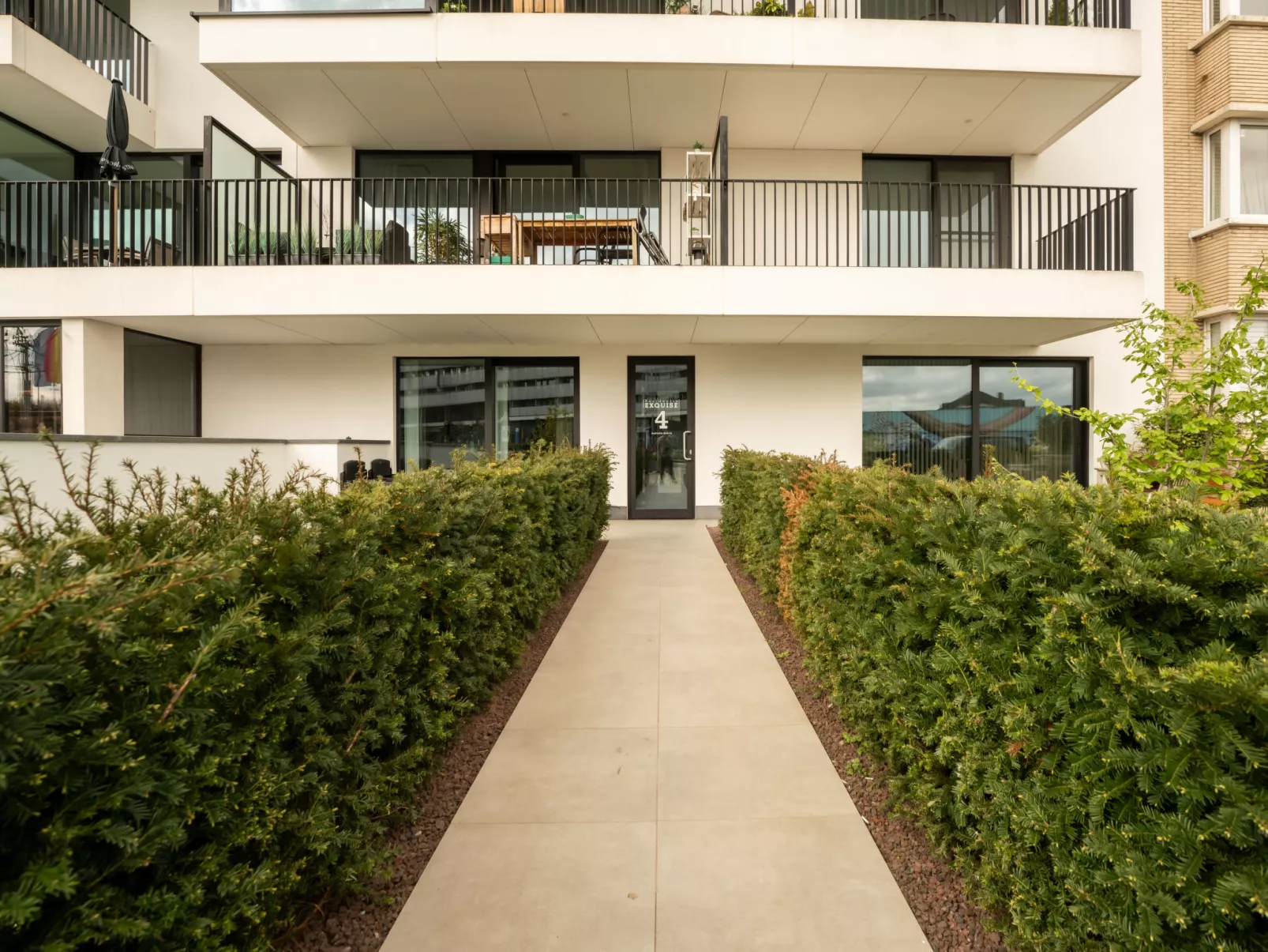 Exquise with two terraces-Outside
