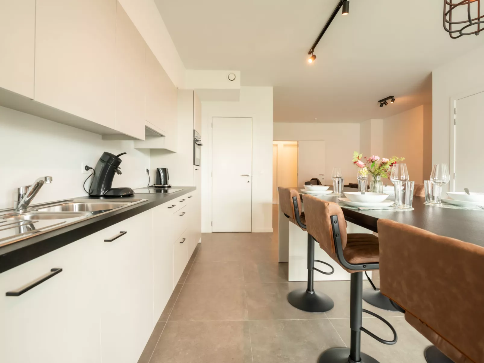 Exquise with two terraces-Inside