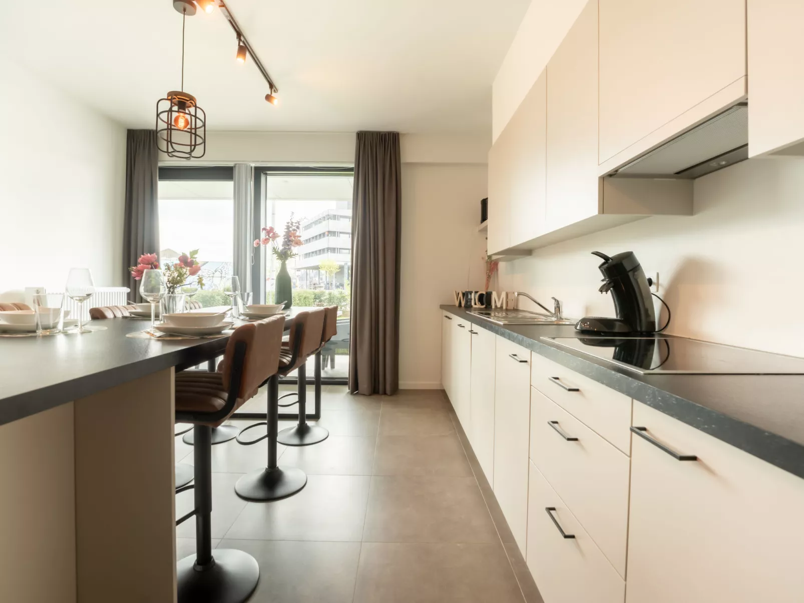 Exquise with two terraces-Inside